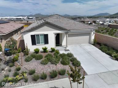 Main picture of 32520 Bullard St