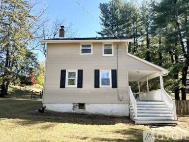 Main picture of 104 Goshen Rd