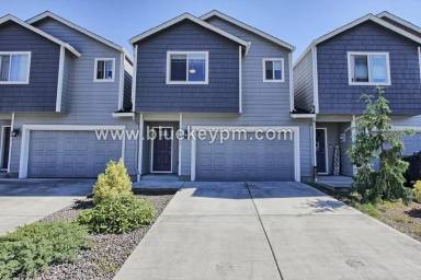 Main picture of 7413 NE 56th St