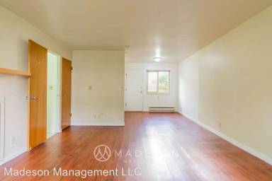 Main picture of 3615 NE 73rd Pl