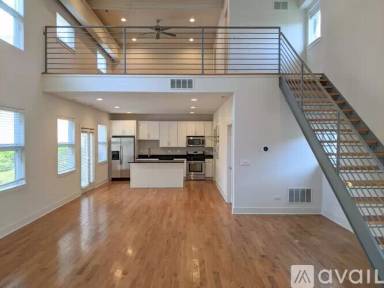 Main picture of 2100 Greenwood St