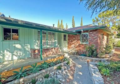 Main picture of 10415 Glory Ave