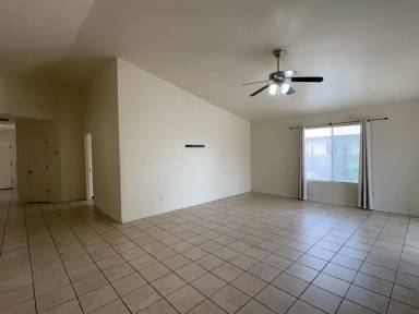 Main picture of 4674 Calle Chico