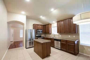 Main picture of 709 Alder Dr
