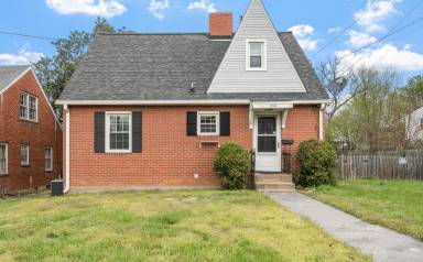 Main picture of 208 E Cleveland Ave