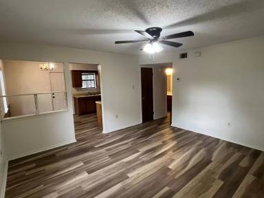 Main picture of 1506 N Nashville Cv
