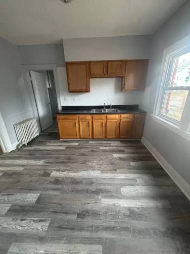 Main picture of 11117 Revere Ave