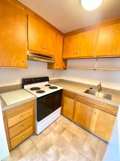Main picture of 2311 Carlmont Dr