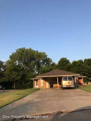 Main picture of 403 Rockcrest Dr