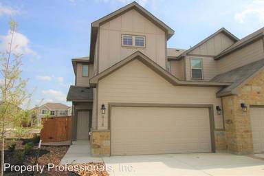 Main picture of 905 Crystal Brook Cv