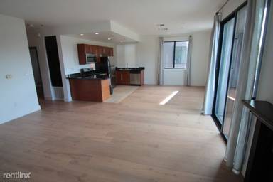 Main picture of 8811 Burton Way