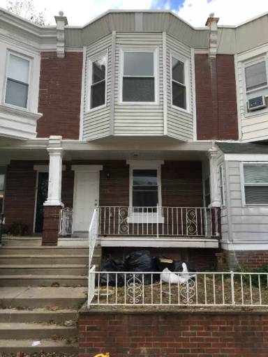 Main picture of 135 W Pomona St