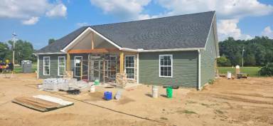 Main picture of 2975 E Valley Rd