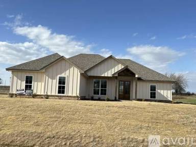 Main picture of 112 Mc Bryde Ln
