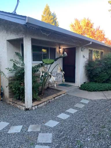 Main picture of 27 Santos Way