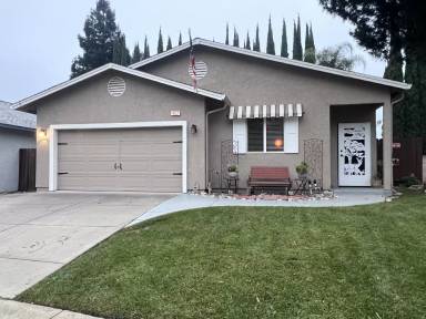 Main picture of 457 Morales Ct