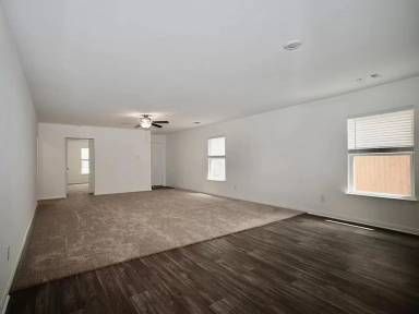 Main picture of 136 Maywood Ln