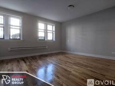 Main picture of 511 W Melrose St
