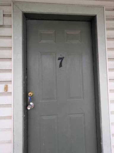 Main picture of 103 W Truman Ave