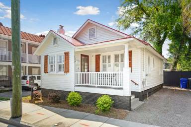 Main picture of 177 Spring St