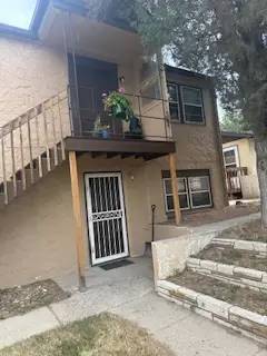 Main picture of 131 W 10th St