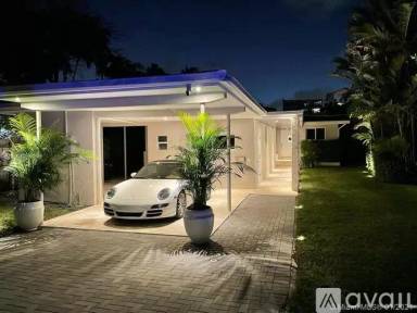 Main picture of 9472 Bay Dr