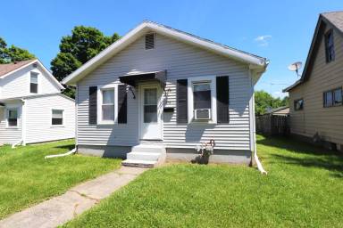 Main picture of 212 NW H St