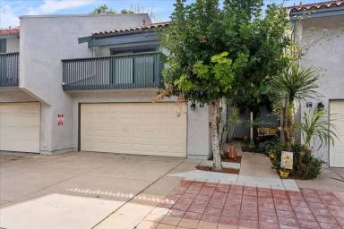 Main picture of 20651 Roscoe Blvd