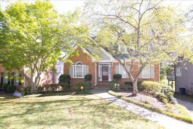 Main picture of 1975 Wellbourne Dr NE