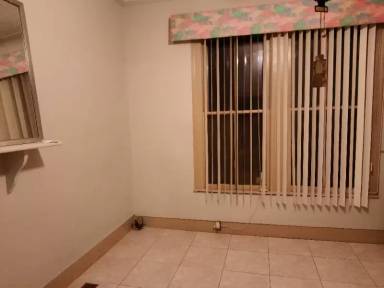 Main picture of 611 Raleigh St