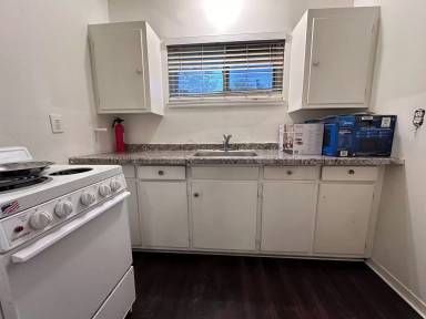 Main picture of 2821 Howe Ave