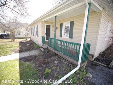 Main picture of 400 E Ash St