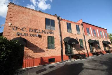 Main picture of 710 S Medina