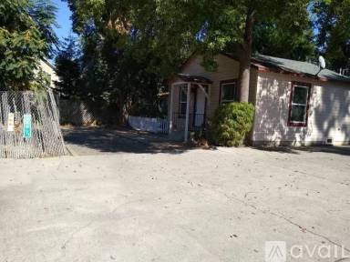 Main picture of 239 1/2 C St