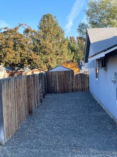 Main picture of 3463 SW Reindeer Ave