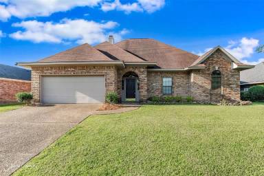 Main picture of 462 Mayfair Ct