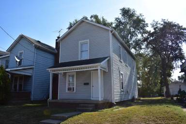 Main picture of 1033 Woodside Blvd