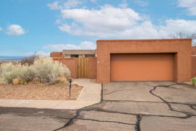 Main picture of 8 Arco Ct NW