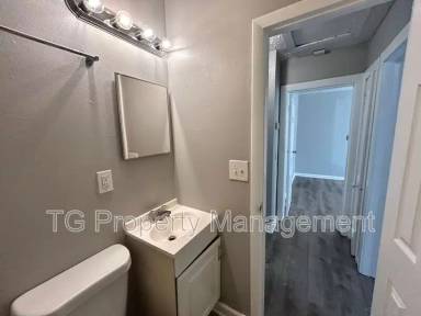 Main picture of 3516 Phyllis St