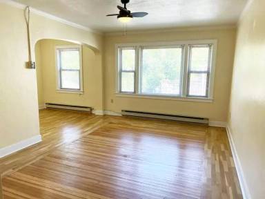 Main picture of 361 W Broadway