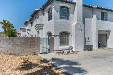 Main picture of 909 Radiant Star St