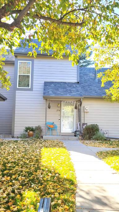 Main picture of 294 Cobblestone Dr