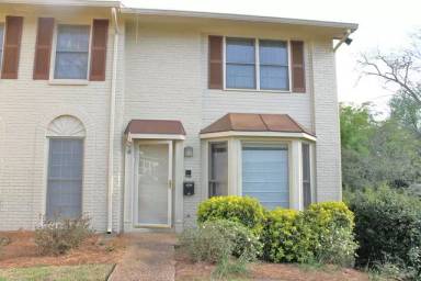 Main picture of 1305 Forest Ave