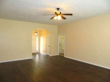 Main picture of 432 Sebastian Dr