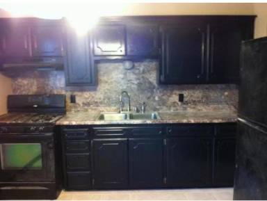 Main picture of 519 N Broadway St