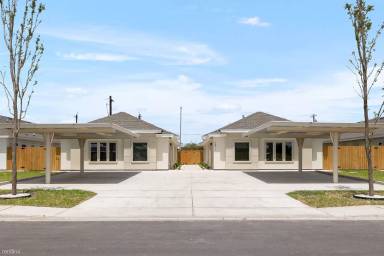 Main picture of 6811 N 59th Ln