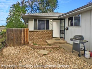 Main picture of 4760 S Acoma St