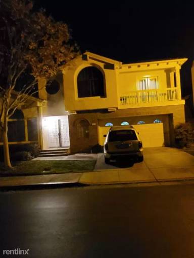 Main picture of 2222 Paseo del Oro