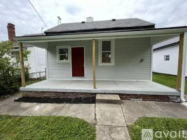 Main picture of 1506 E Oak St