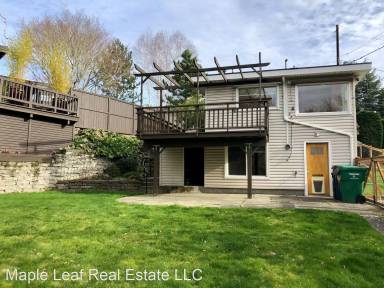 Main picture of 6621 Holly Pl SW